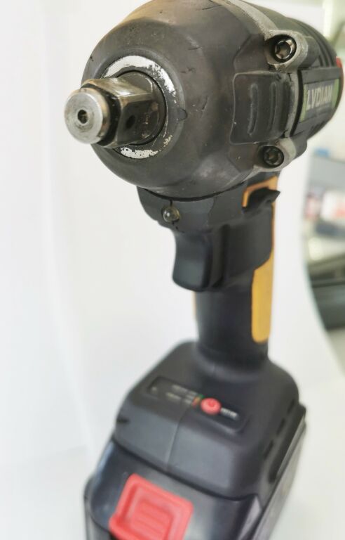 DRILLPRO AKUMULATOROWY KLUCZ UDAROWY 388