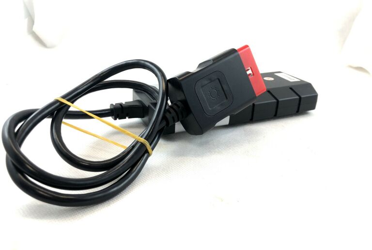 INTERFEJS DIAGNOSTYCZNY DS150E CDP+ DELPHI +PŁYTA