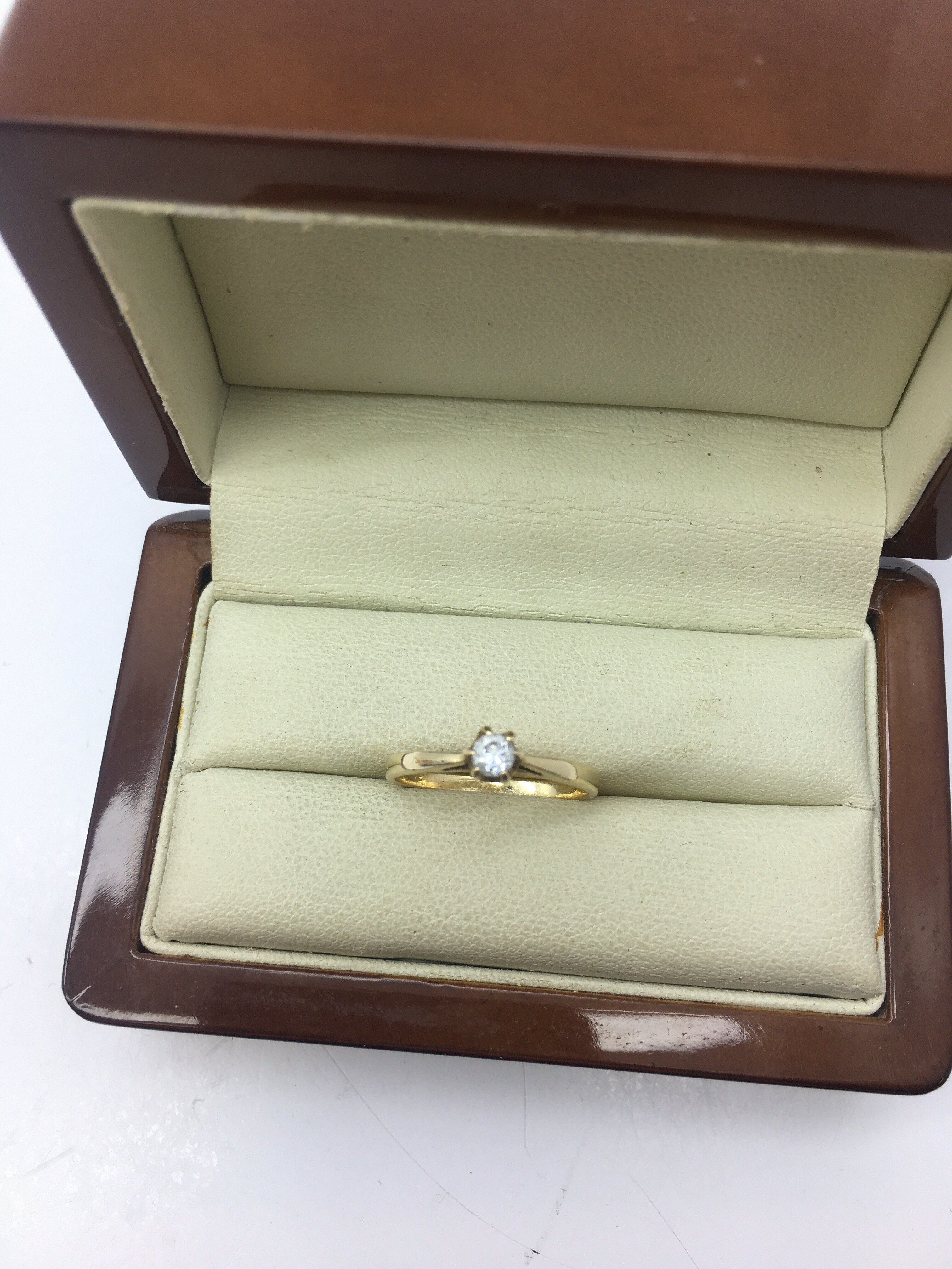 zloty-pierscionek-159585-rozmiar-9-10-opis-ean-gtin-5905868206104