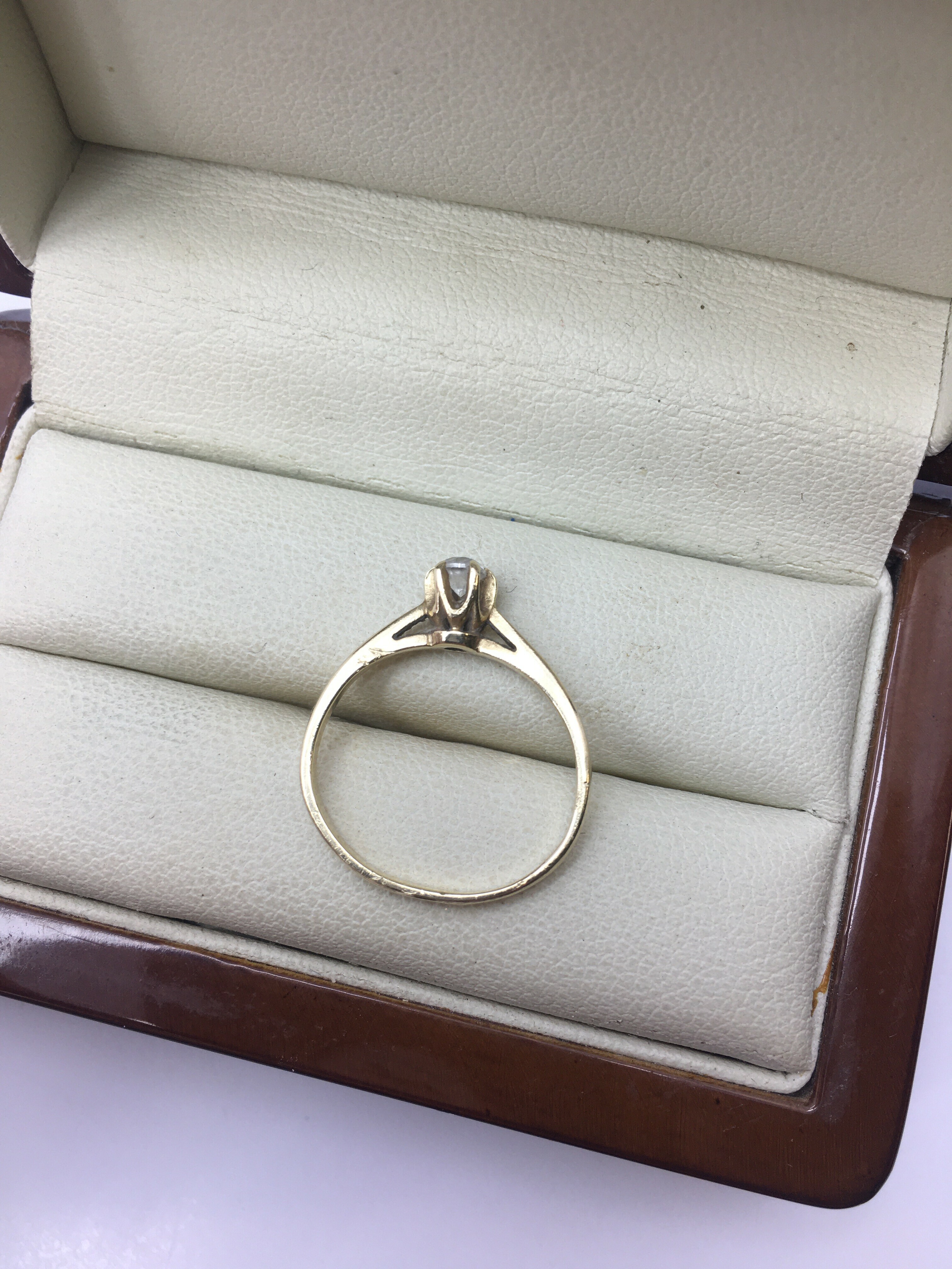 zloty-pierscionek-159585-rozmiar-9-10-opis-material-15835-2