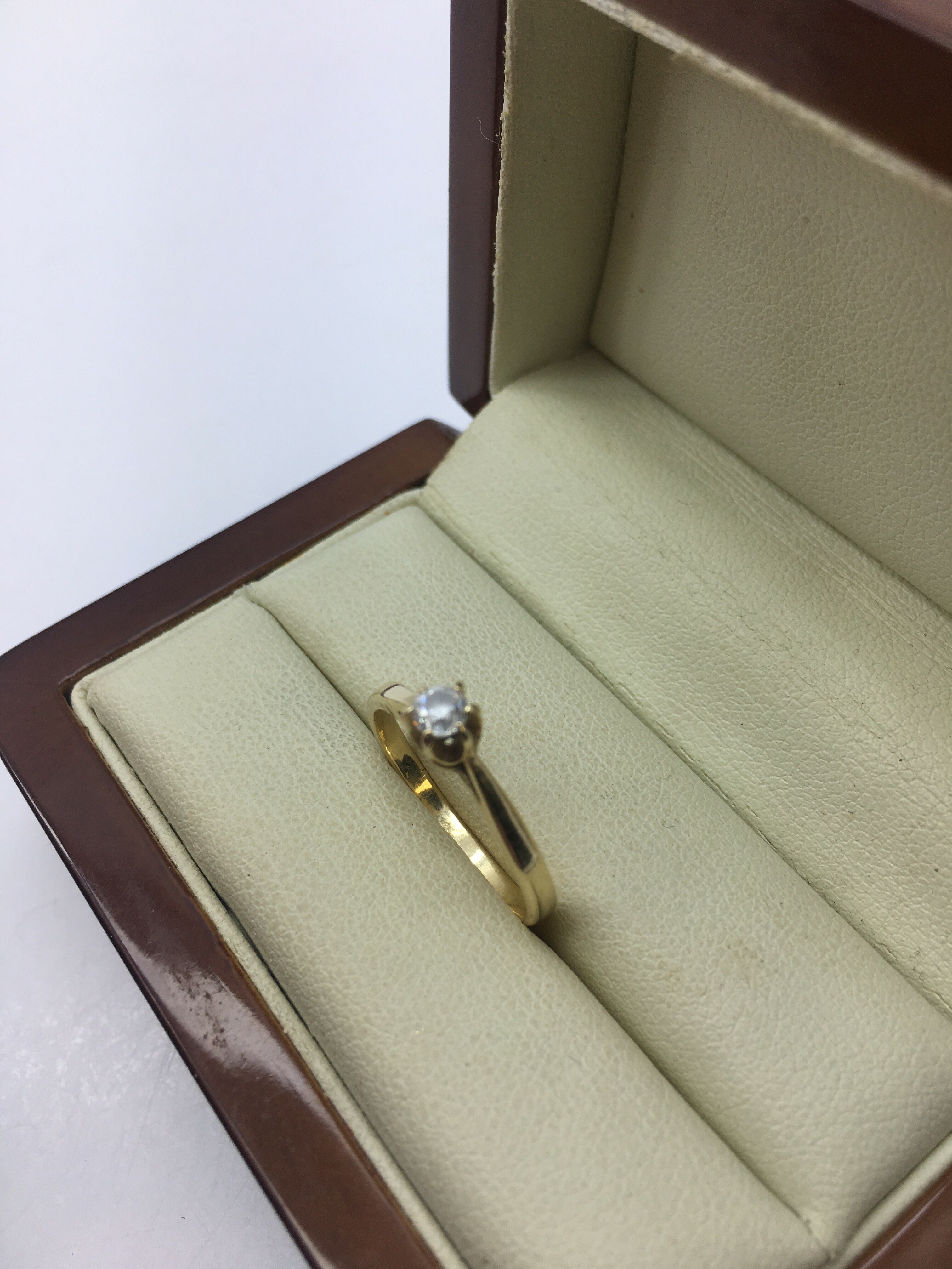 zloty-pierscionek-159585-rozmiar-9-10-opis-rodzaj-2205-16