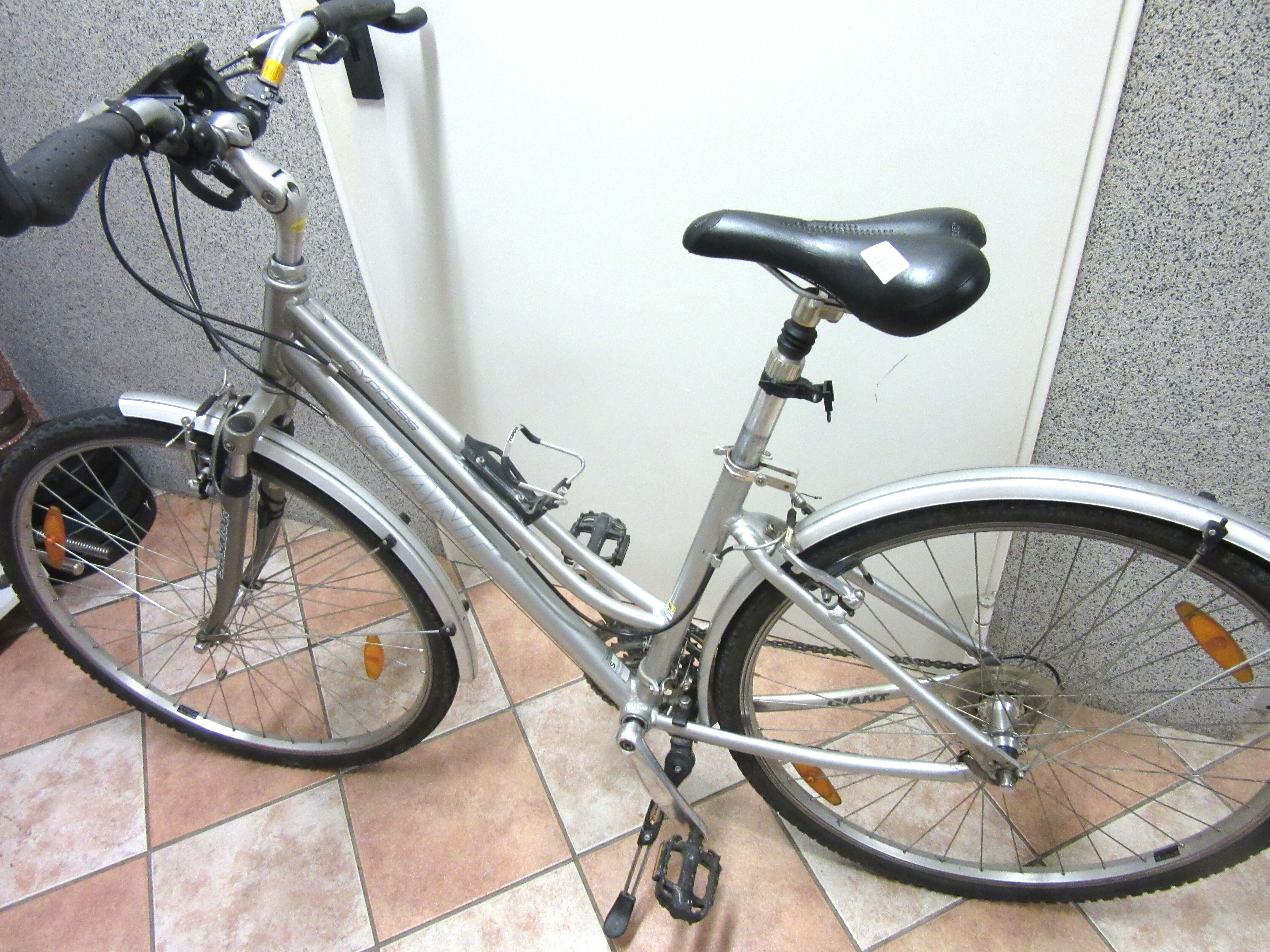 rower-damski-giant-cypress-28-stan-uzywany