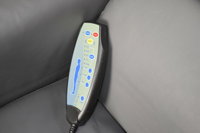 fotel-z-masazerem-pilotpodnozek-product-id