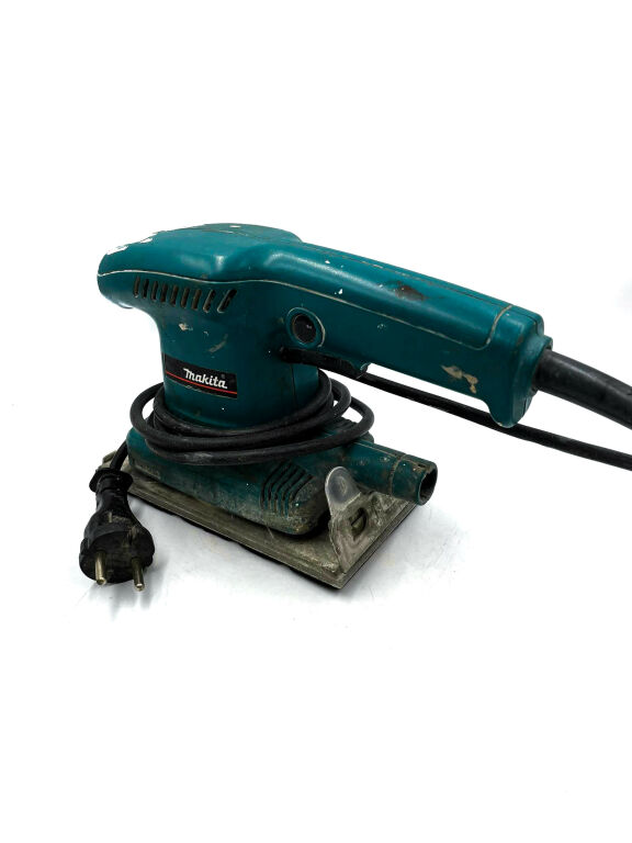 SZLIFIERKA OSCYLACYJNA MAKITA BO3700