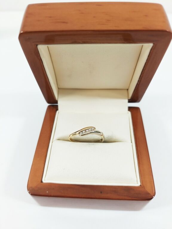 boski-zloty-pierscionek-z-diamentami-585-r12-stan-uzywany