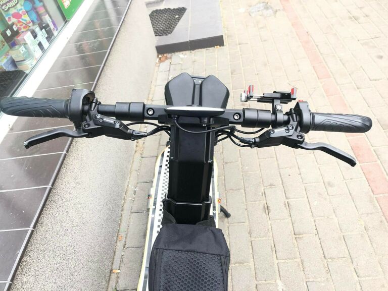 VELOCIFERO MAD 810W HULAJNOGA ELEKTRYCZNA