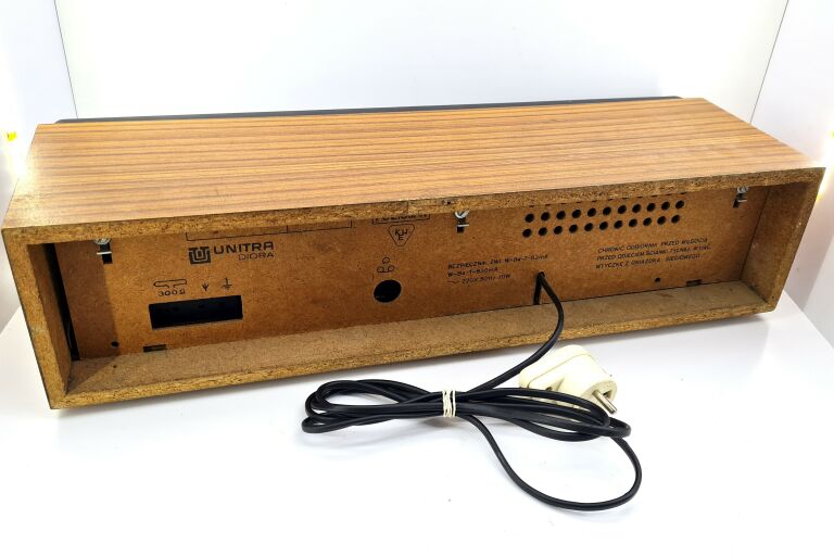 radio-unitra-diora-beskid-czerwony-dwor-24-gdansk