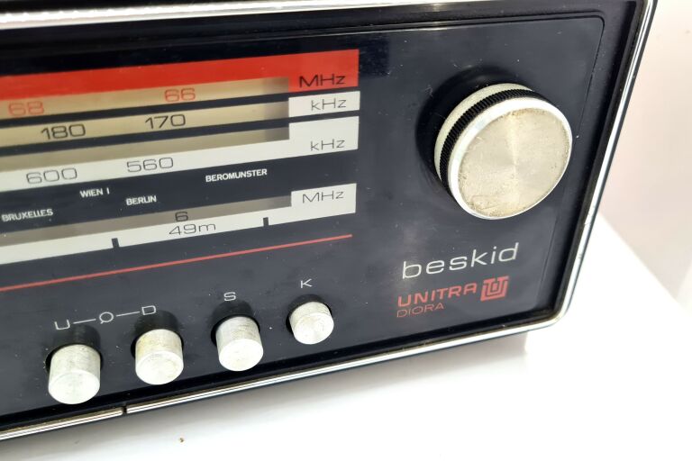 RADIO UNITRA DIORA BESKID