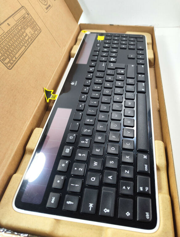 klawiatura-logitech-k750-pod-maka-slowackiego-11-elk