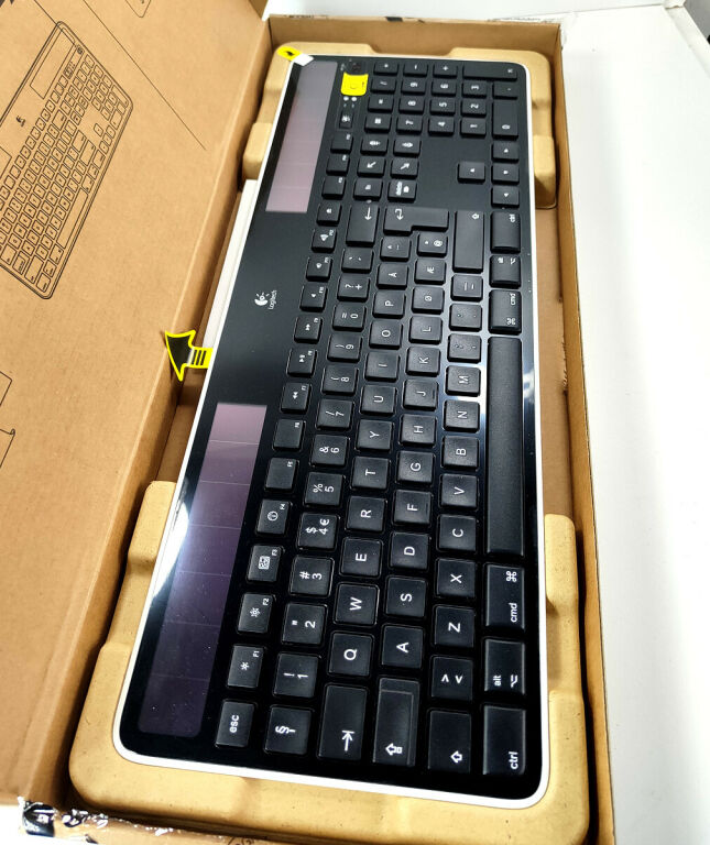 klawiatura-logitech-k750-pod-maka-interfejs-usb