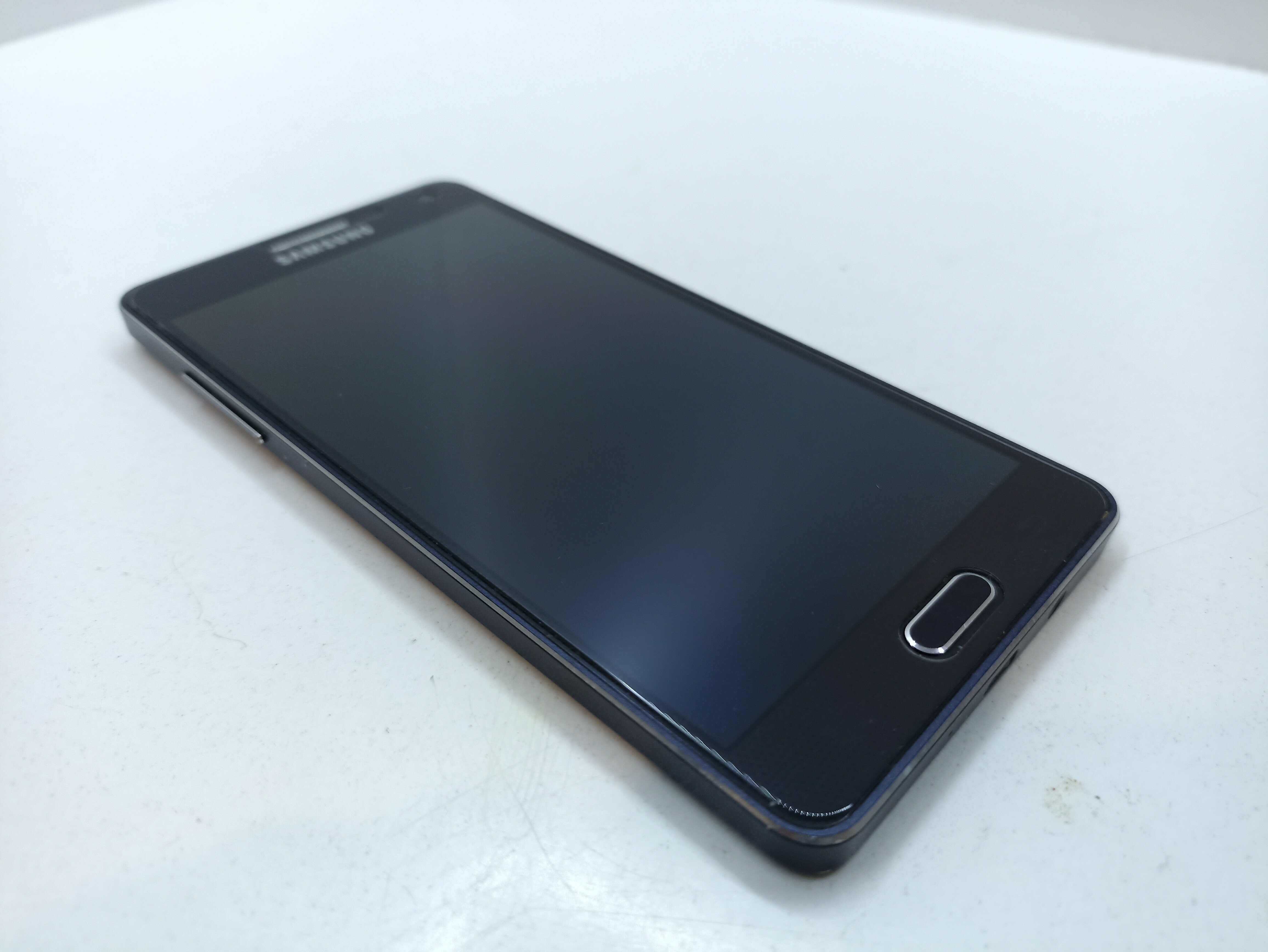 samsung-galaxy-a5-ladowarka-wbudowana-pamiec-32-gb