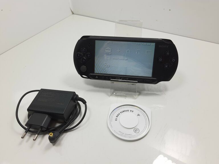 KONSOLA PSP E1004 ŁADOWARKA