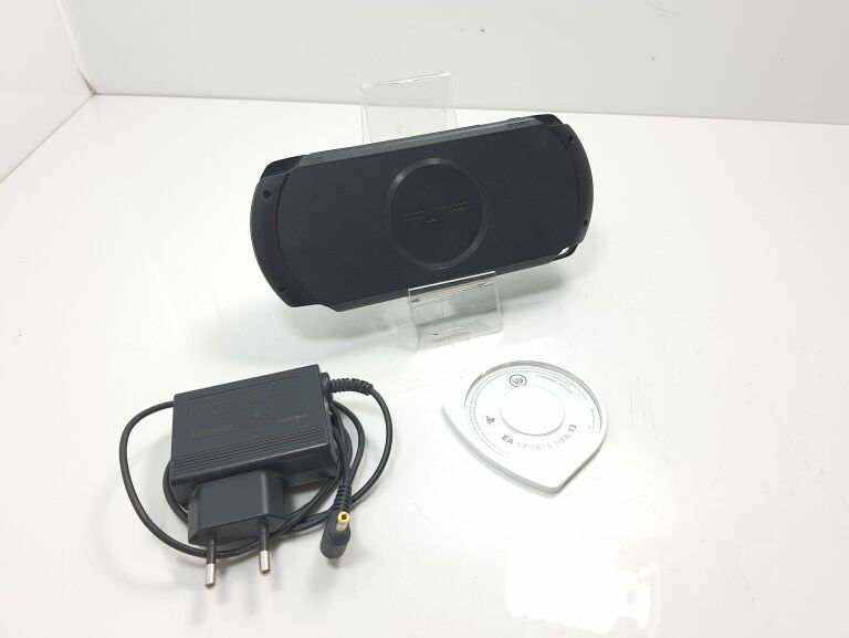 KONSOLA PSP E1004 ŁADOWARKA