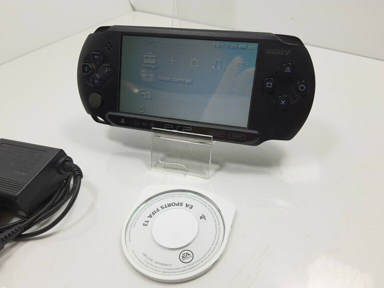 KONSOLA PSP E1004 ŁADOWARKA