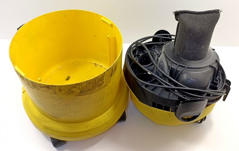 ODKURZACZ KARCHER WD 2