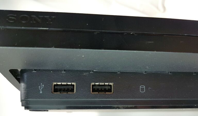 KONSOLA PS3 SLIM/OKABLOWANIE