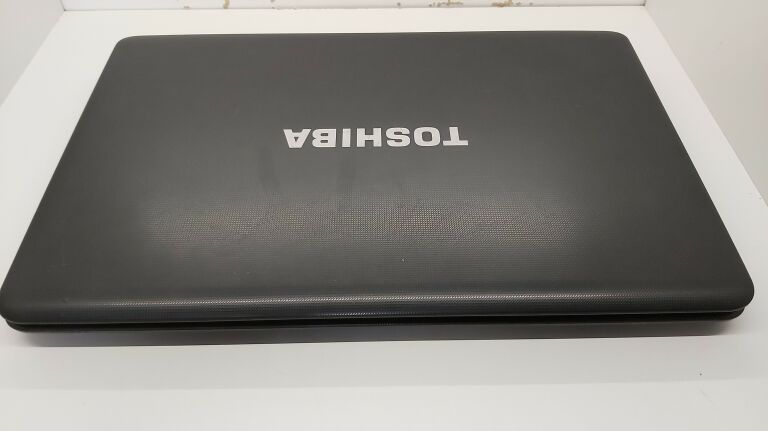 LAPTOP TOSHIBA SATELITE C675 - INTEL I3/2GB/500GB