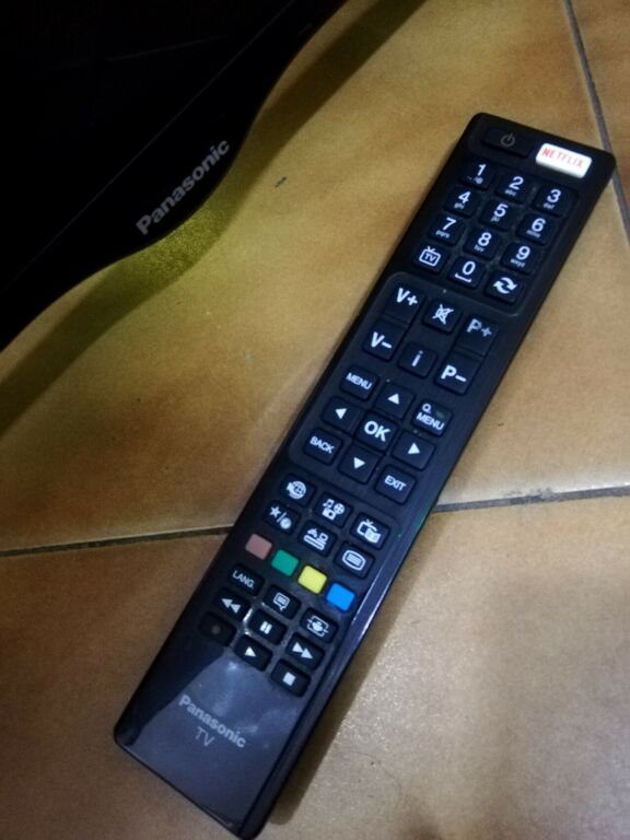 TELEWIZOR PANASONIC VIERA TX-48C320E