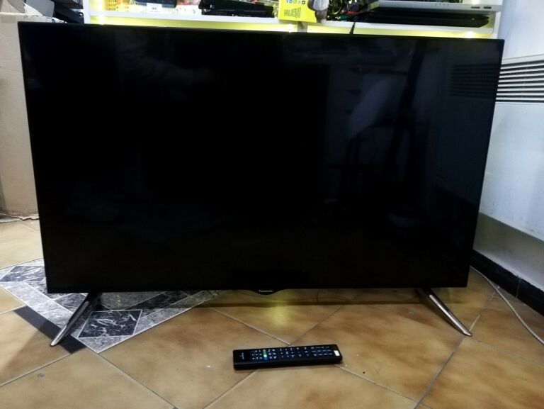 TELEWIZOR PANASONIC VIERA TX-48C320E