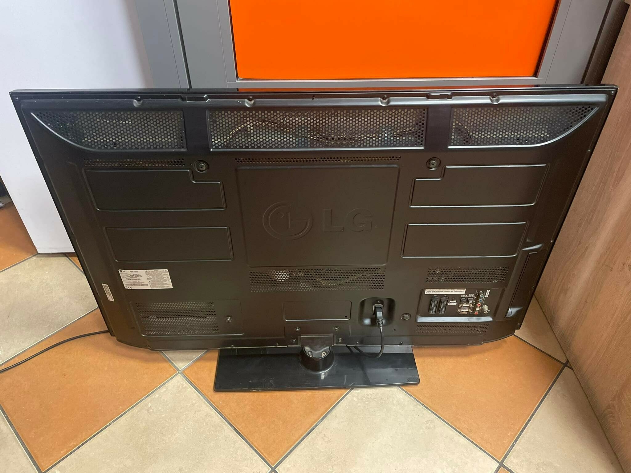 telewizor-42-lg-42pj350-odbior-tylko-osobisty-model-42pj350