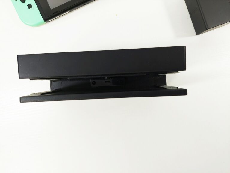 KONSOLA NINTENDO SWITCH + 2 GRY + ZAS