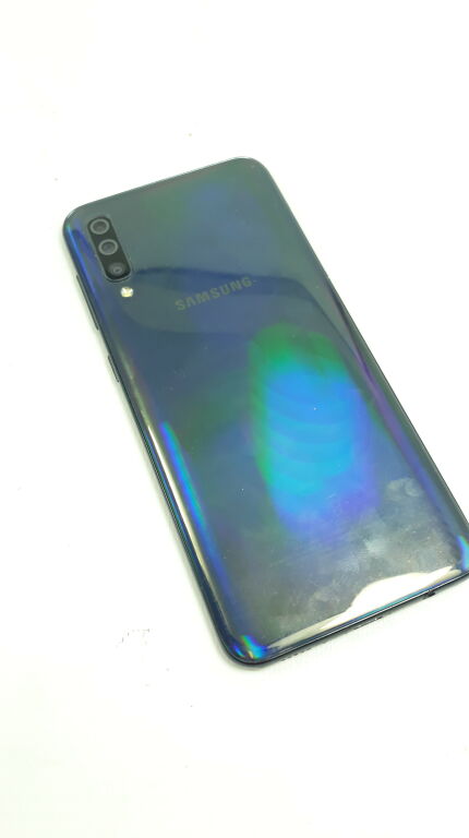 SAMSUNG GALAXY A50 4 GB / 128 GB OPIS
