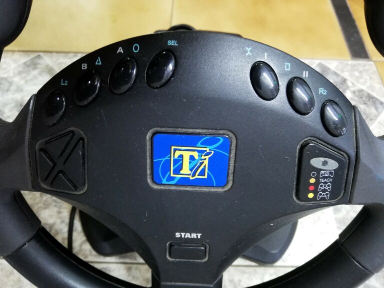 KIEROWNICA PS2