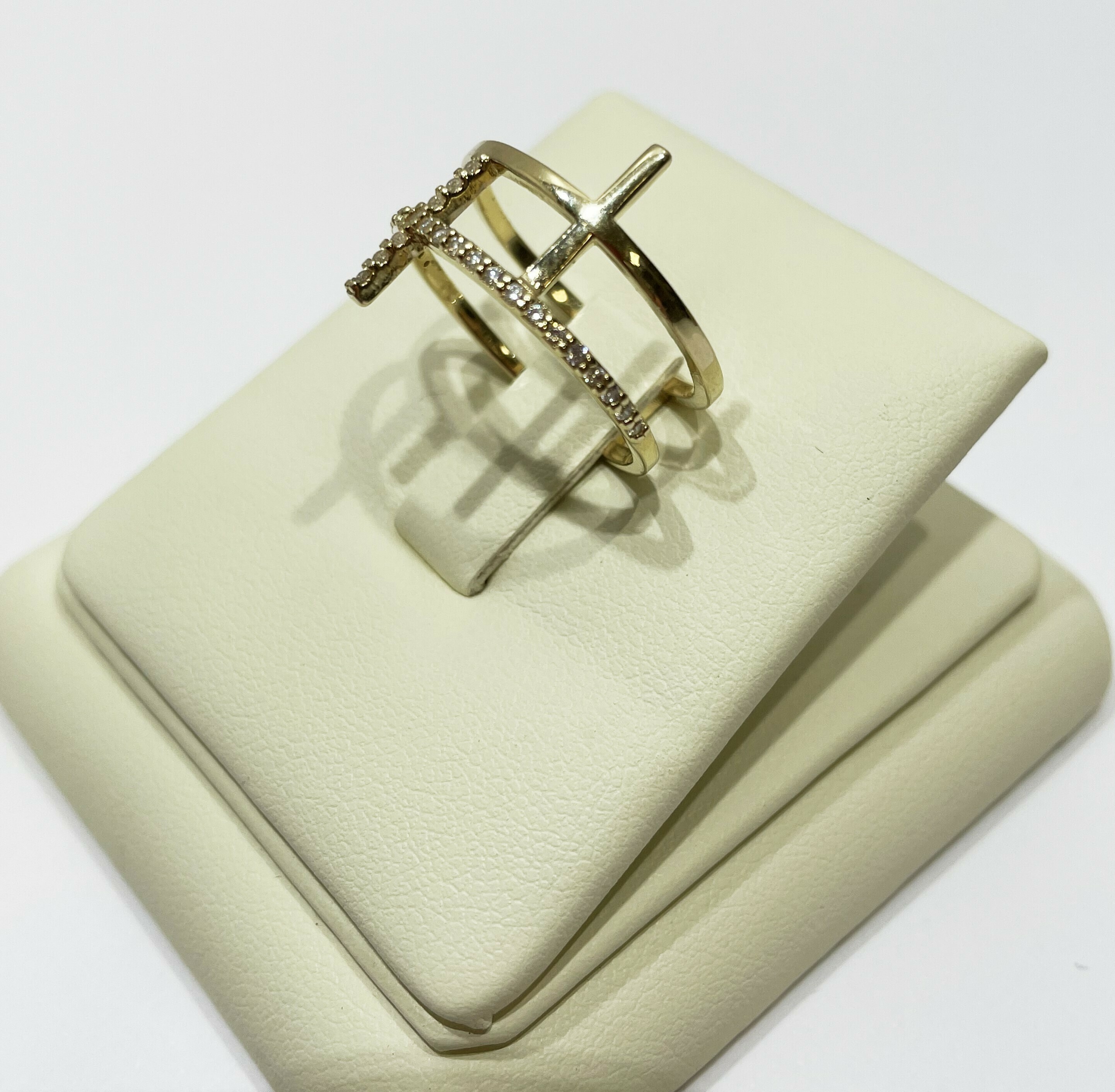 zloty-pierscionek-krzyze-z-cyrkoniami-340g-585-marka-248811-958954