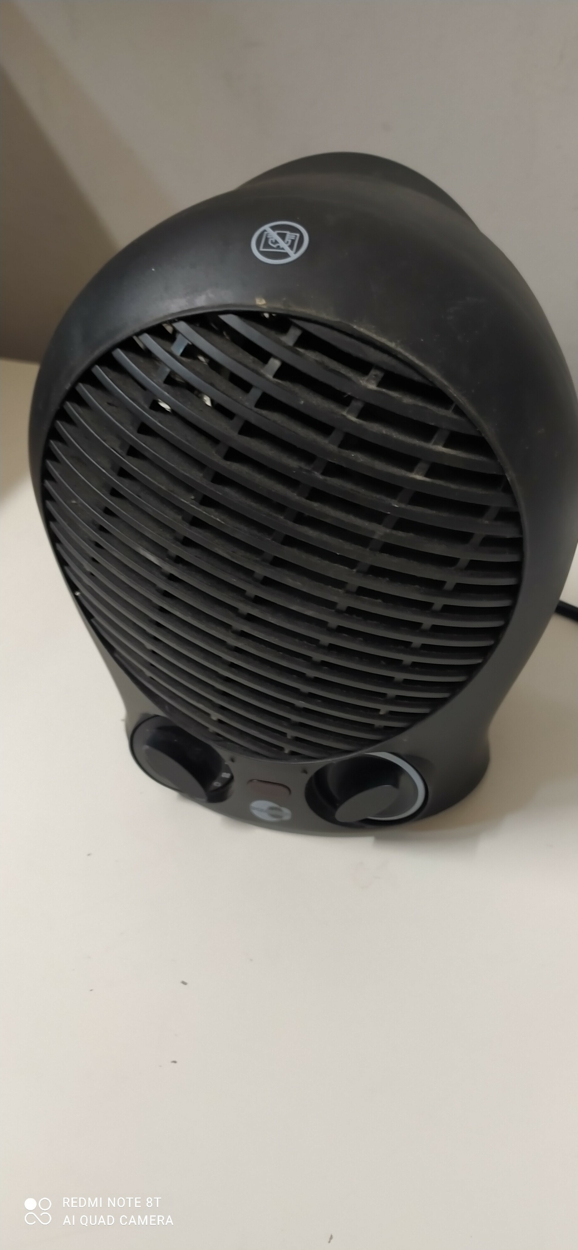 termowentylator-equation-kolor-dominujacy-czarny