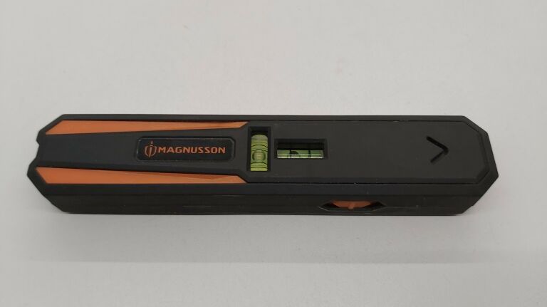 MAGNETYCZNA POZIOMICA LASEROWA MAGNUSSON
