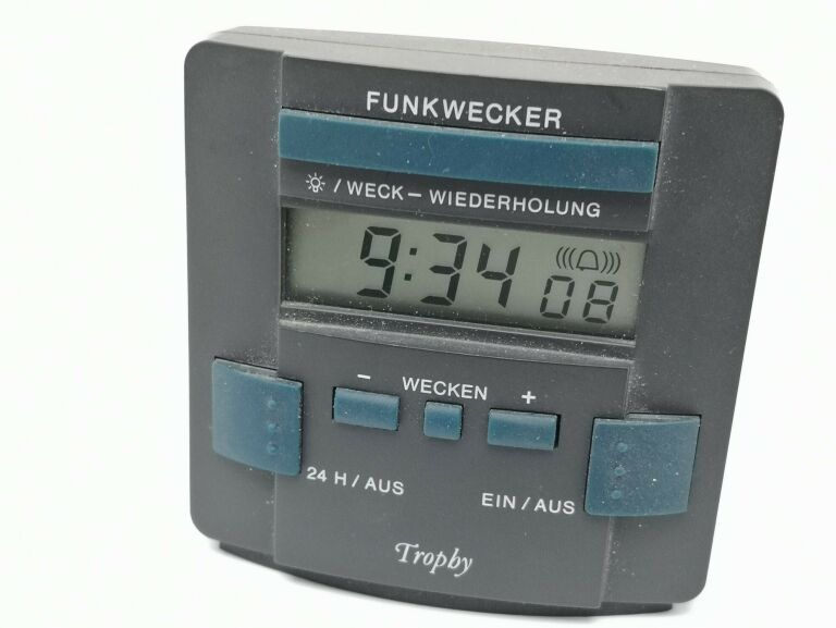 TROPBY FUNKWECKER ZEGAR ZEGAREK