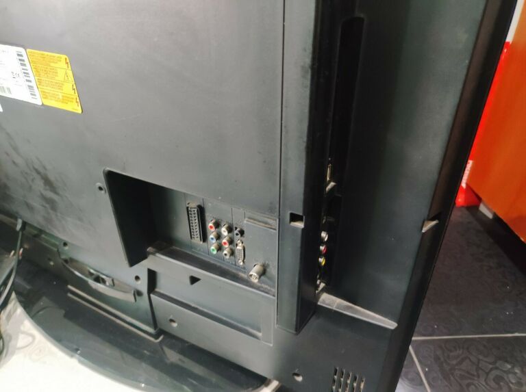 telewizor-grundig-32-6951-bez-pilota-przekatna-ekranu-cale-3200