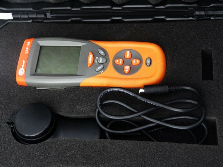 MIERNIK SONEL LXP-10