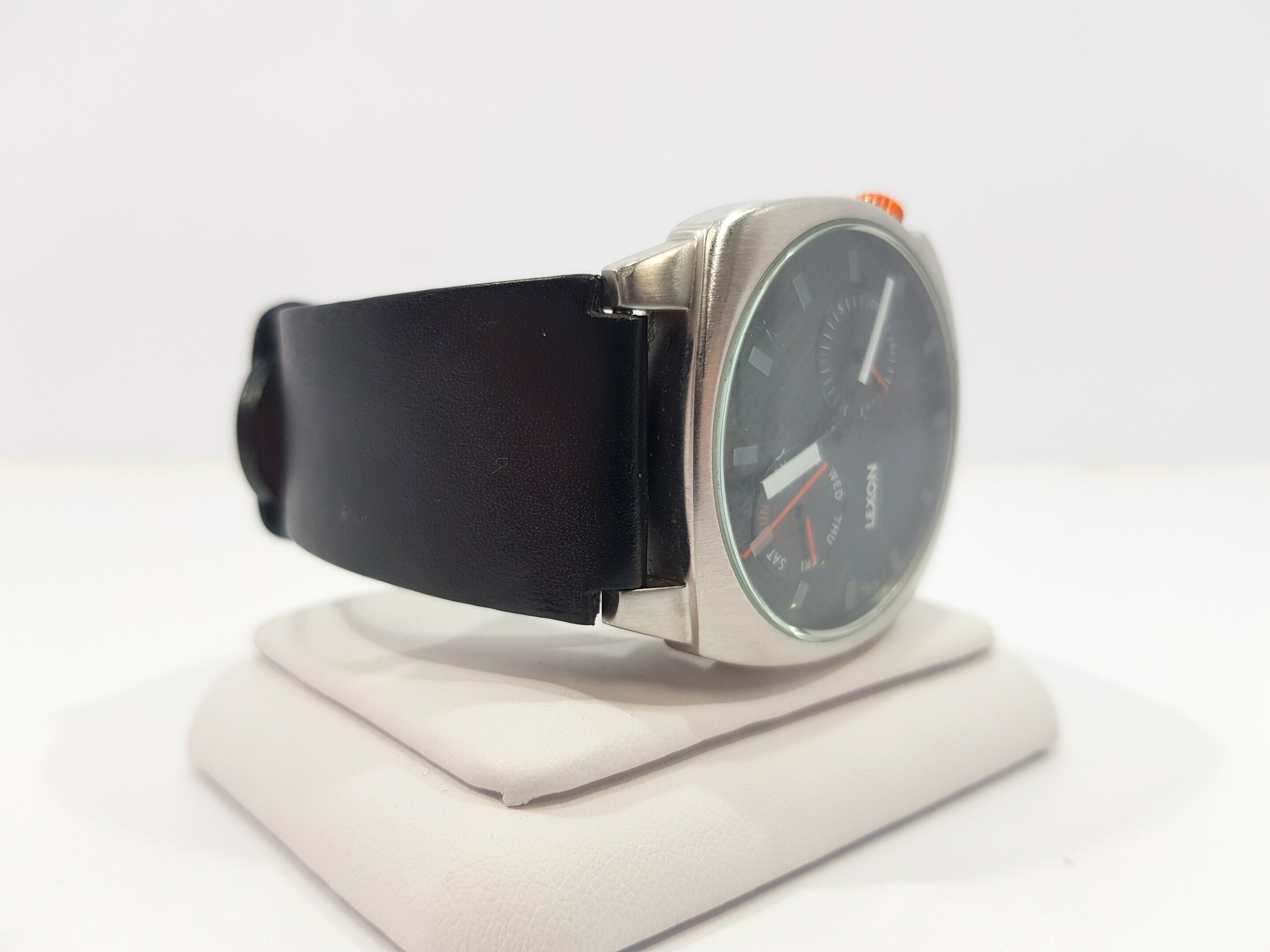 zegarek-lexon-max-date-mechanizm-kwarcowy