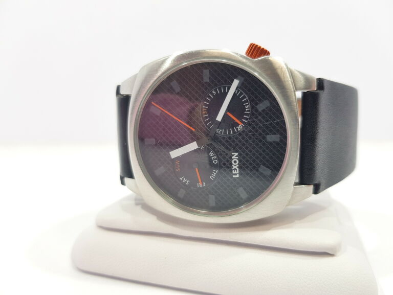 ZEGAREK LEXON MAX DATE