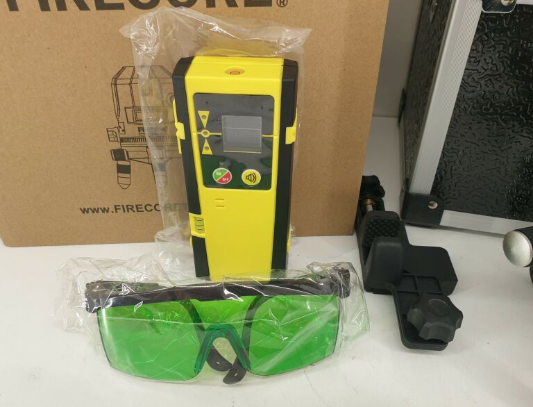 FIRECORE LASER KRZYŻOWY ZIELONY FIR411G