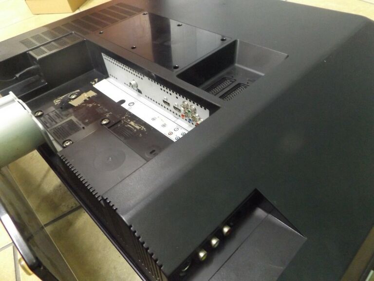 TELEWIZOR PHILIPS 32" PILOT PROBLEM Z OBRAZEM