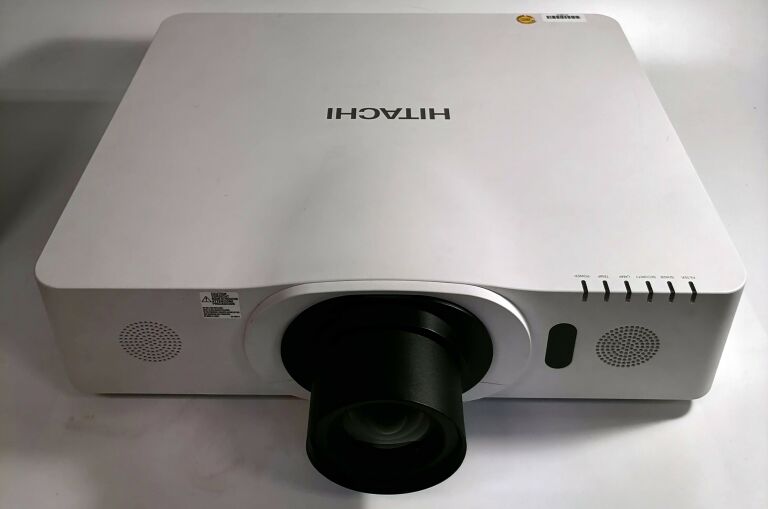 projektor-hitachi-cp-x8160-stan-bdb-okazja-kolor-bialy
