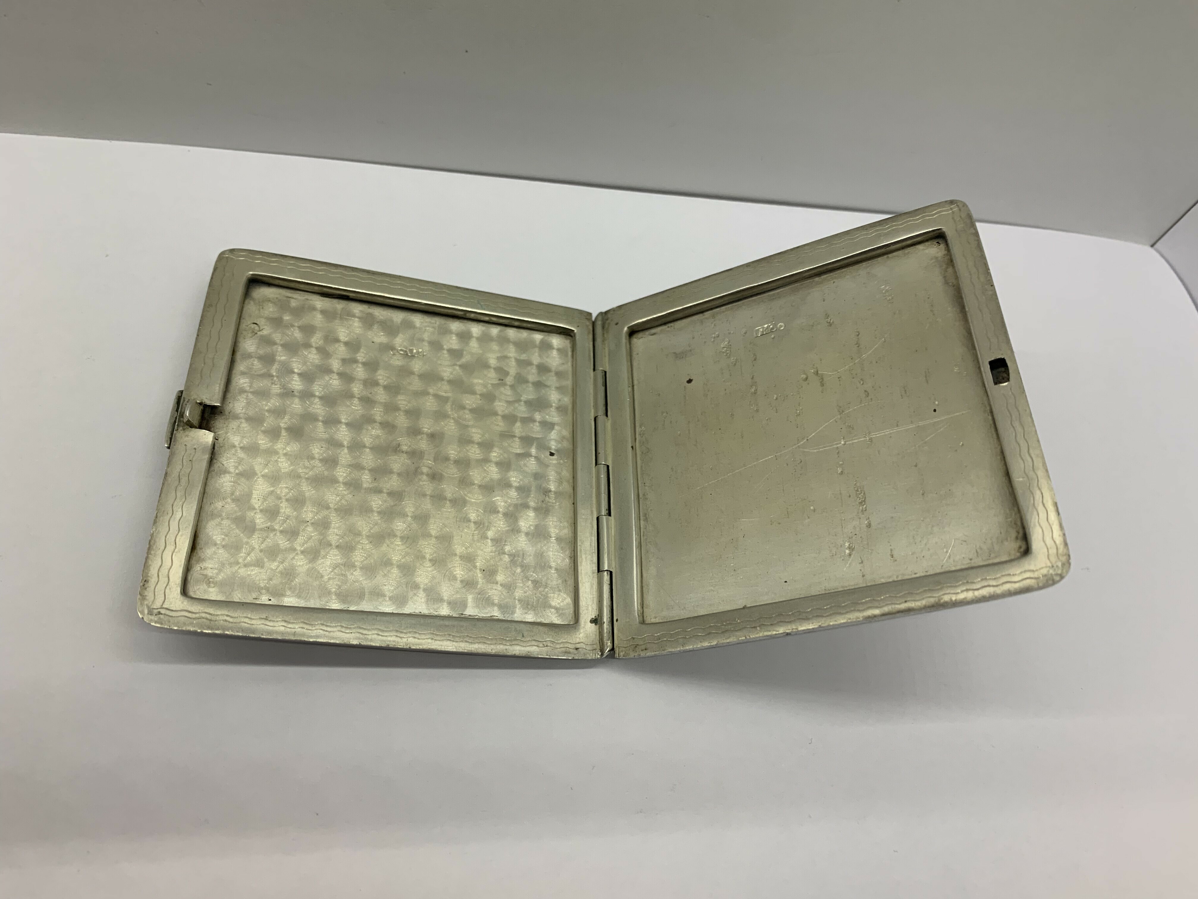 srebrna-pudernica-10957-stan-11323-253798