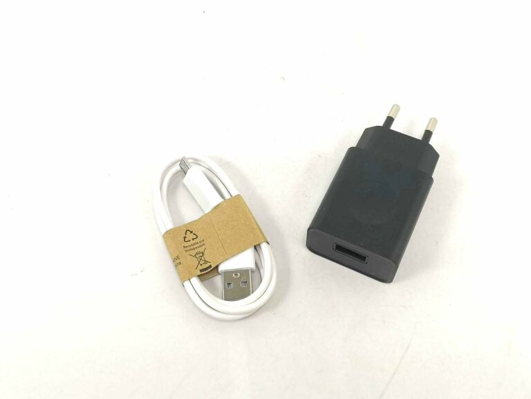 ladowarka-z-kablem-micro-usb-typ-b-tarnogorska-82-gliwice-g1
