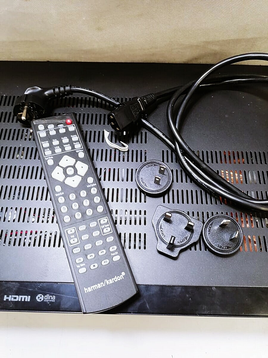 amplituner-harman-kardon-model-avr-151-kolor-czarny