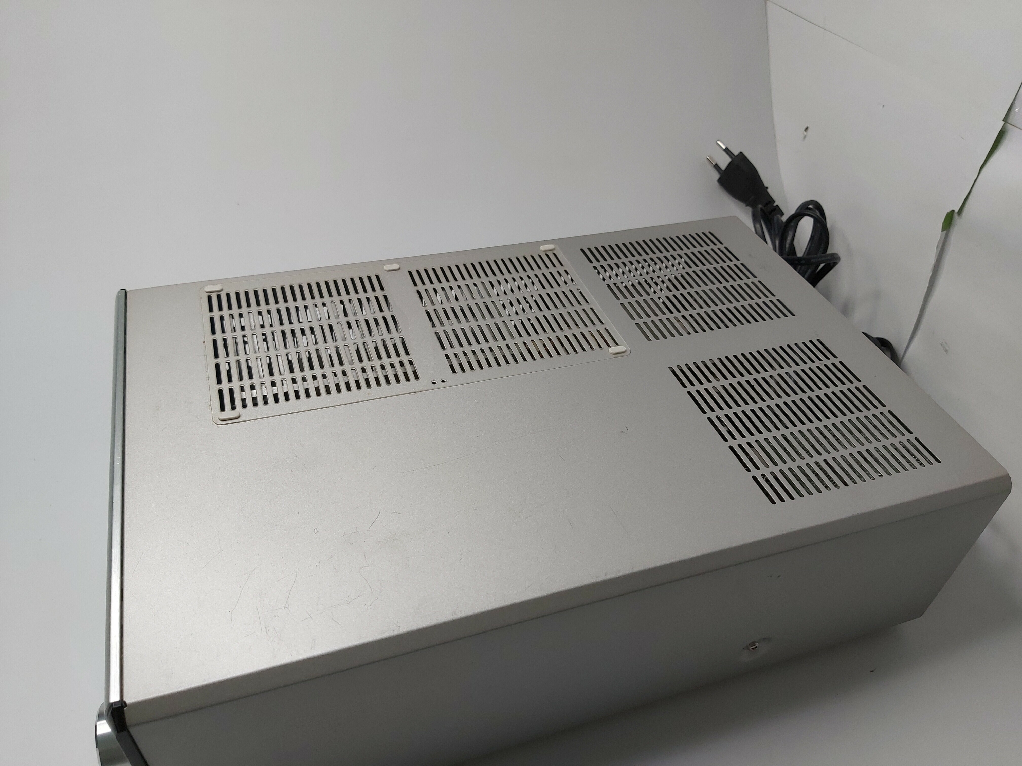 amplituner-yamaha-rx-e410-system-dzwieku-inny