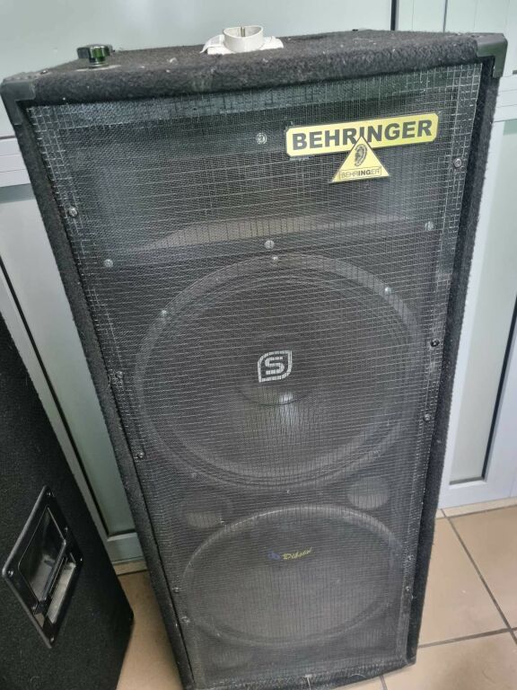 KOLUMNA AKTYWNA BEHRINGER 2200 W