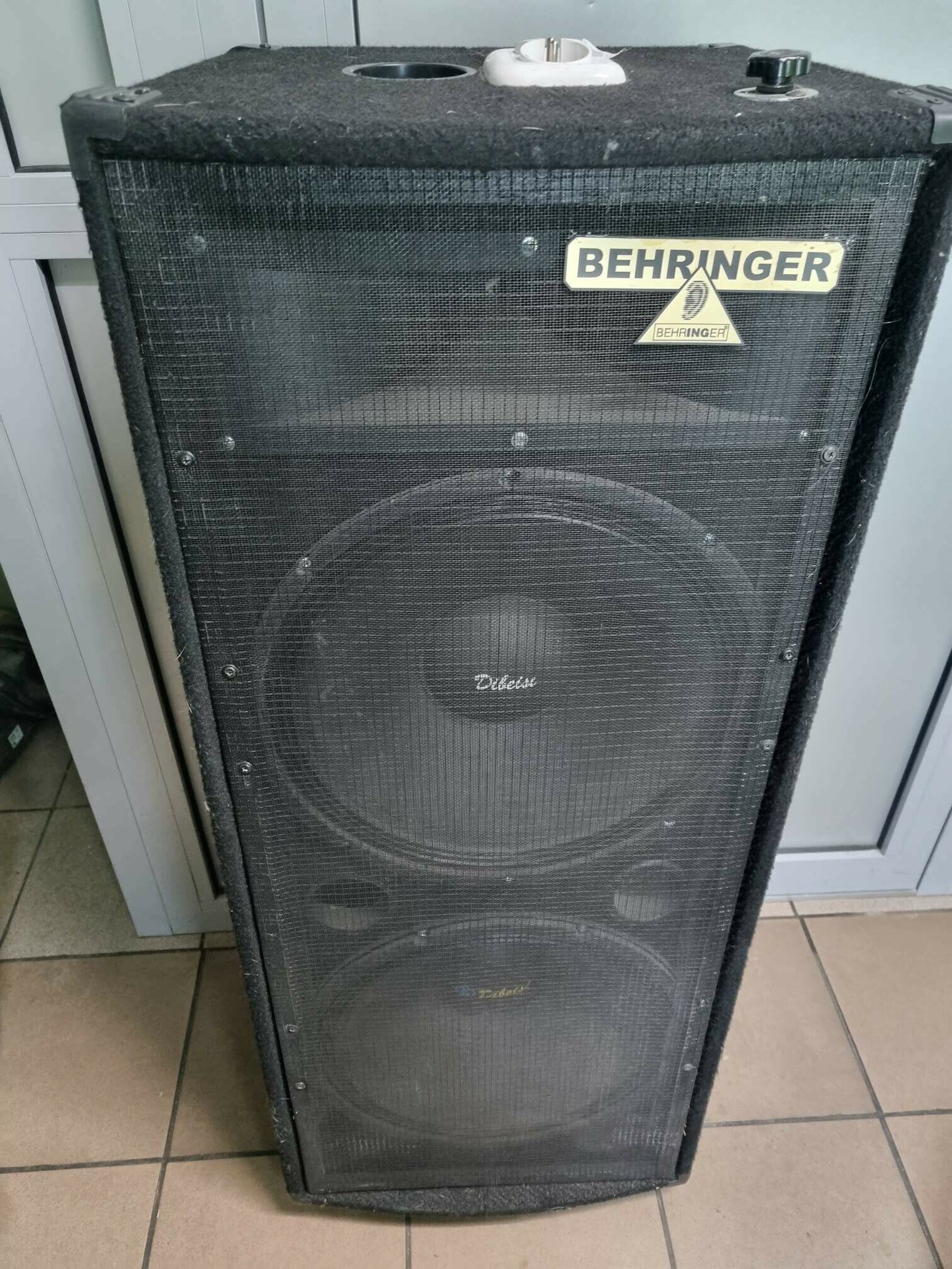 kolumna-aktywna-behringer-2200-w-3-maja-9-lipno