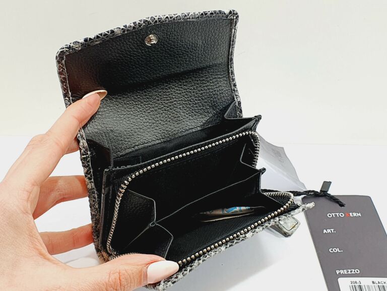 maly-poprtfel-otto-kern-berlin-skora-marka-inna