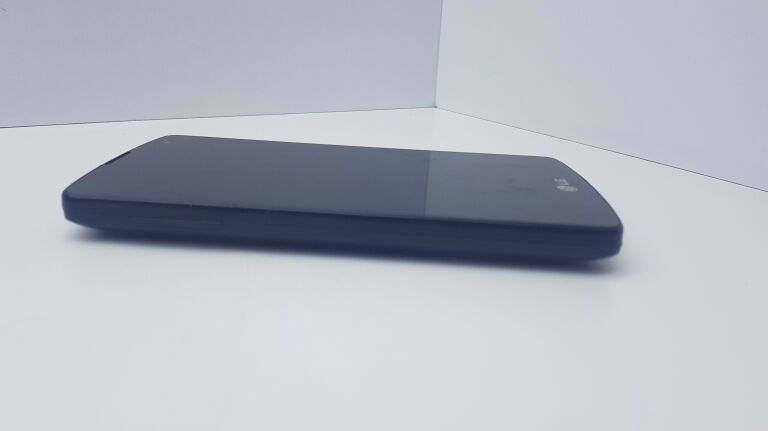TELEFON LG F60 -D390N CZYT OPIS