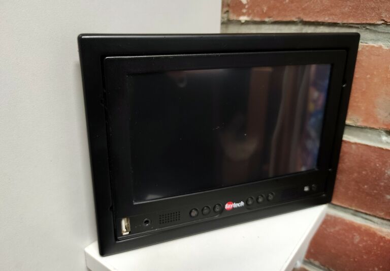 TELEWIZOREK DO SAMOCHODU FAY TECH