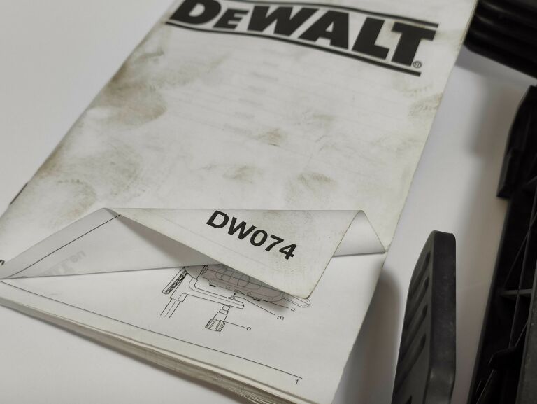 LASER OBROTOWY DEWALT DW074 + OSPRZĘT