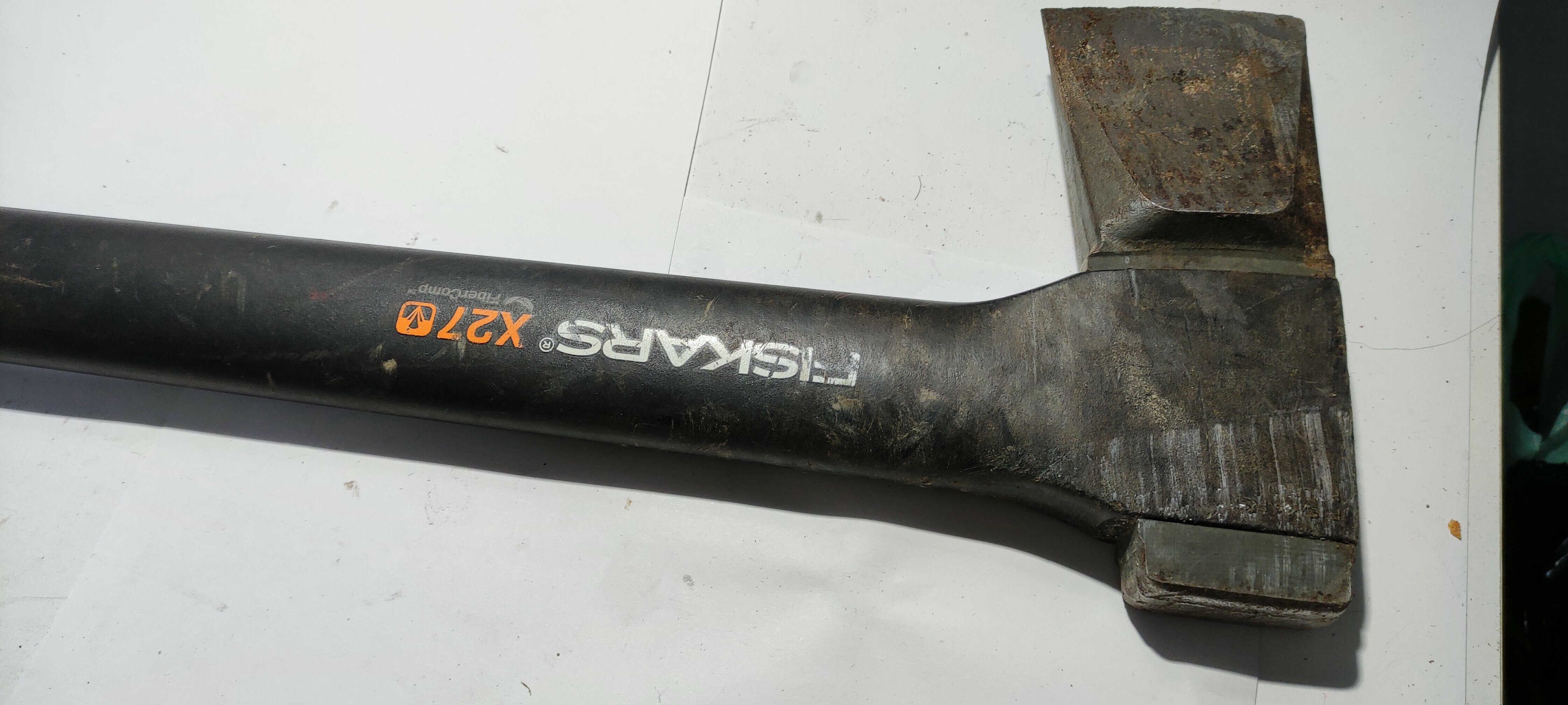 siekeira-fiskars-x27-wyzabkowane-ostrze-kosciuszki-45-starogard-gdanski