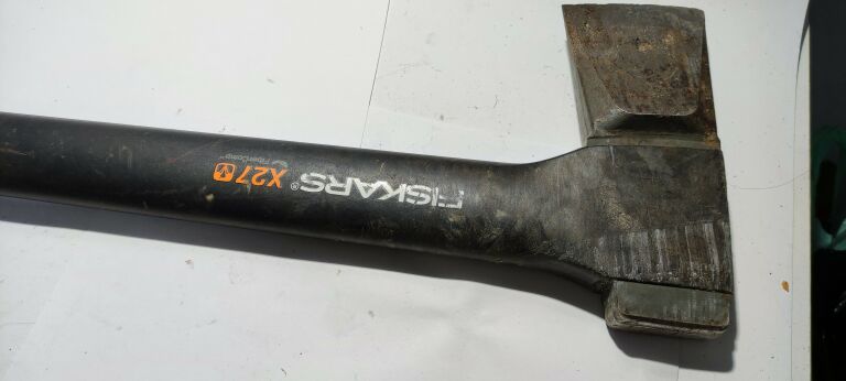 siekeira-fiskars-x27-wyzabkowane-ostrze-kosciuszki-45-starogard-gdanski